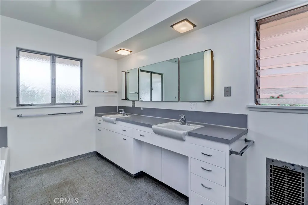 2175 Queensberry Road, Pasadena, California 91104 home-pic-34