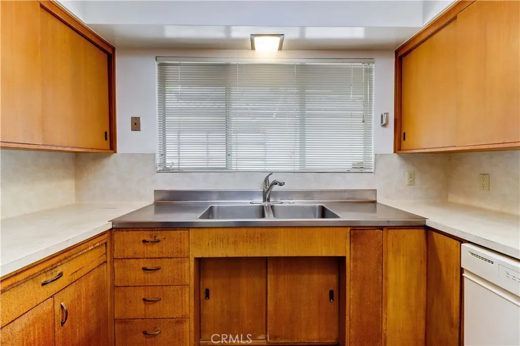 2175 Queensberry Road, Pasadena, California 91104 home-pic-24