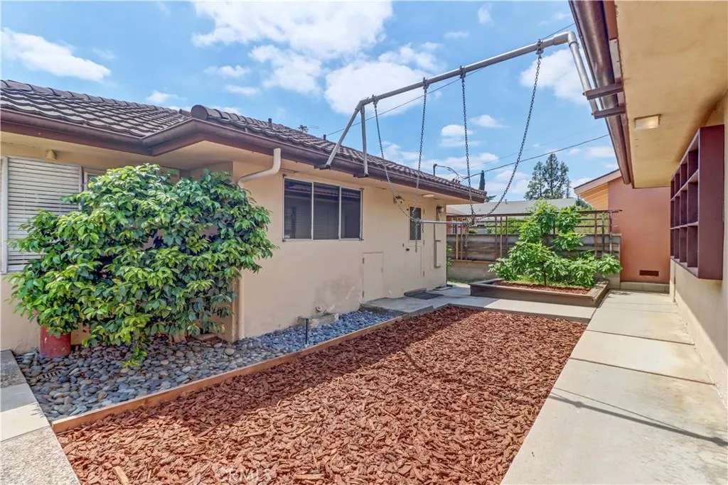 2175 Queensberry Road, Pasadena, California 91104 home-pic-33