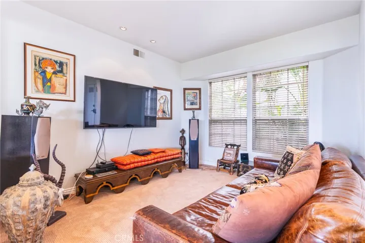 35 Northampton Court 118, Newport Beach, California 92660