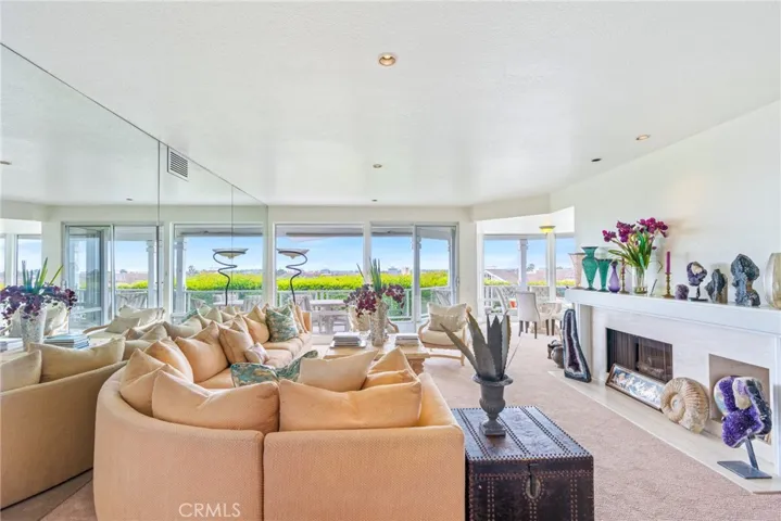 35 Northampton Court 118, Newport Beach, California 92660