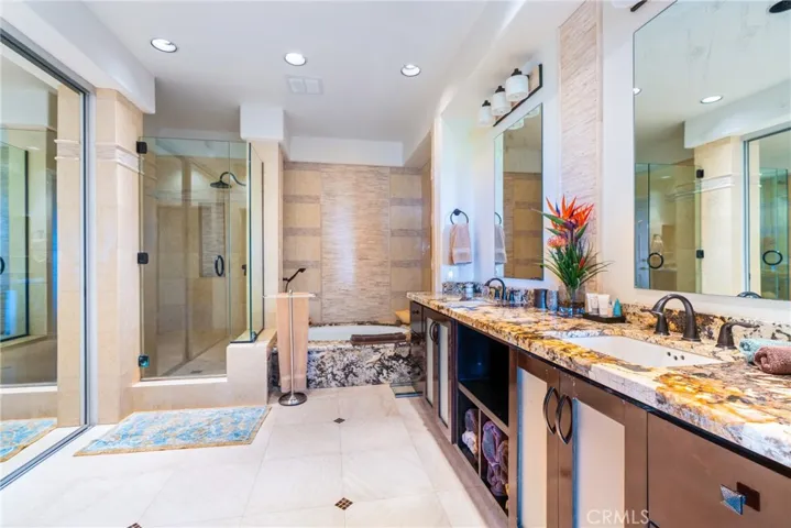 35 Northampton Court 118, Newport Beach, California 92660