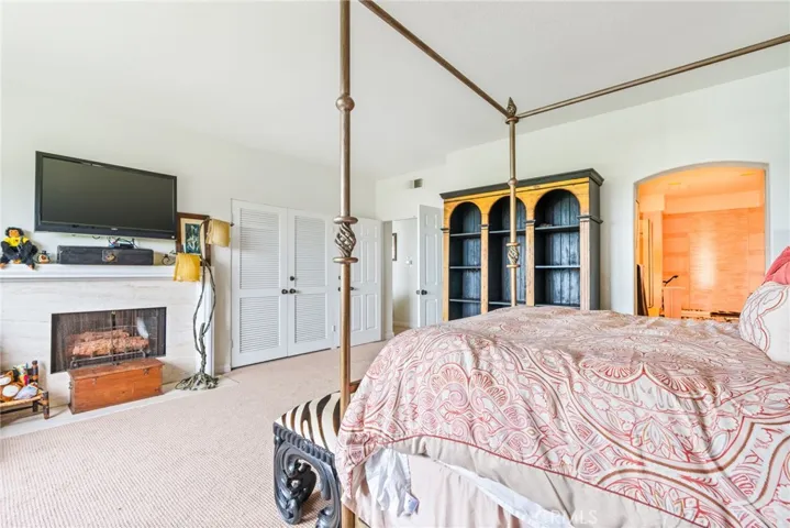 35 Northampton Court 118, Newport Beach, California 92660