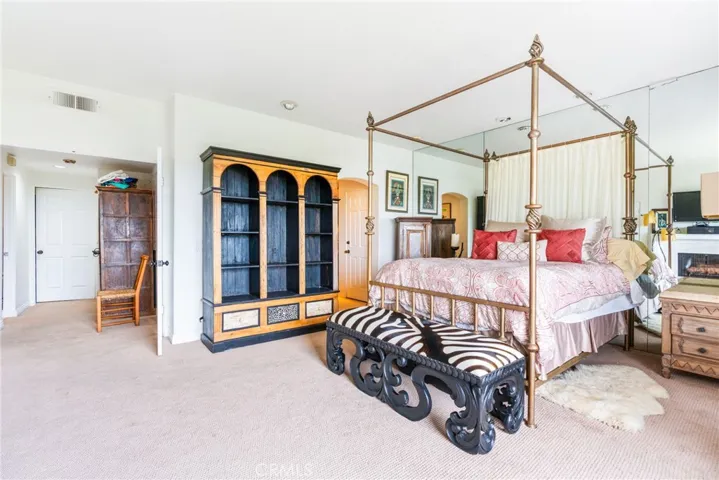 35 Northampton Court 118, Newport Beach, California 92660