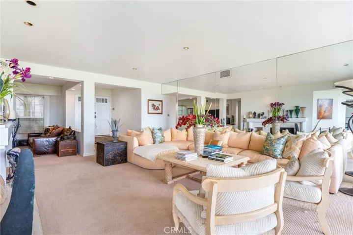 35 Northampton Court 118, Newport Beach, California 92660