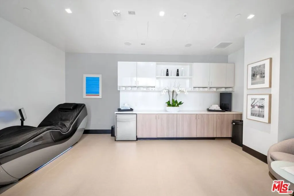 9000 W 3rd Street 211, Los Angeles, California 90048 home-pic-7