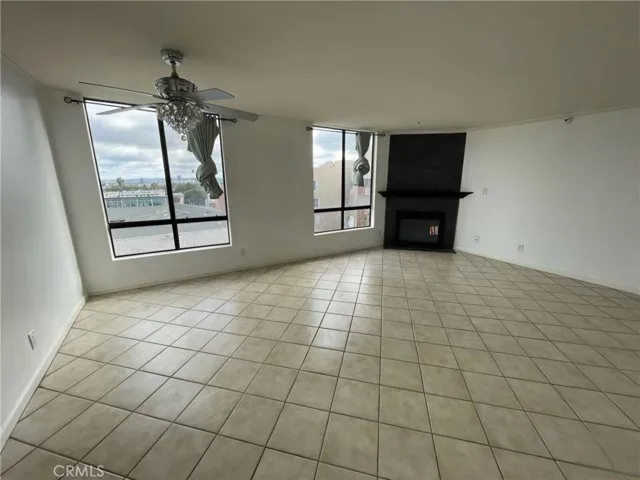 7320 Hawthorn Avenue 222, Los Angeles, California 90046