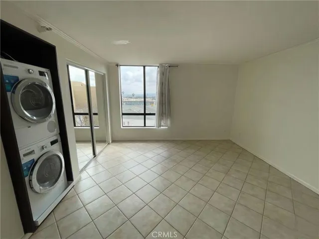 7320 Hawthorn Avenue 222, Los Angeles, California 90046