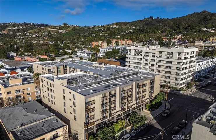 7320 Hawthorn Avenue 222, Los Angeles, California 90046