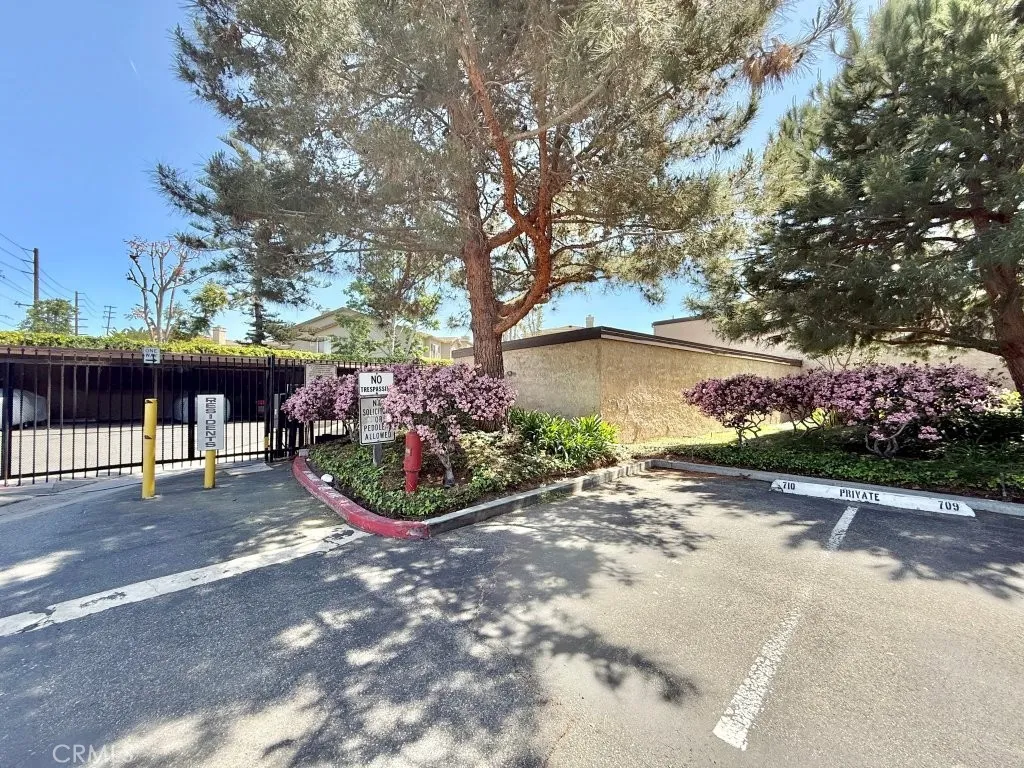 7890 E Spring Street 2f, Long Beach, California 90815 home-pic-51