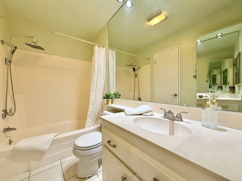 7890 E Spring Street 2f, Long Beach, California 90815 home-pic-14