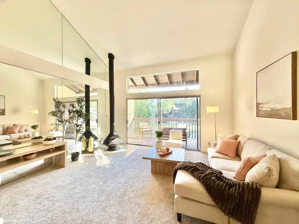 7890 E Spring Street 2f, Long Beach, California 90815 home-pic-11