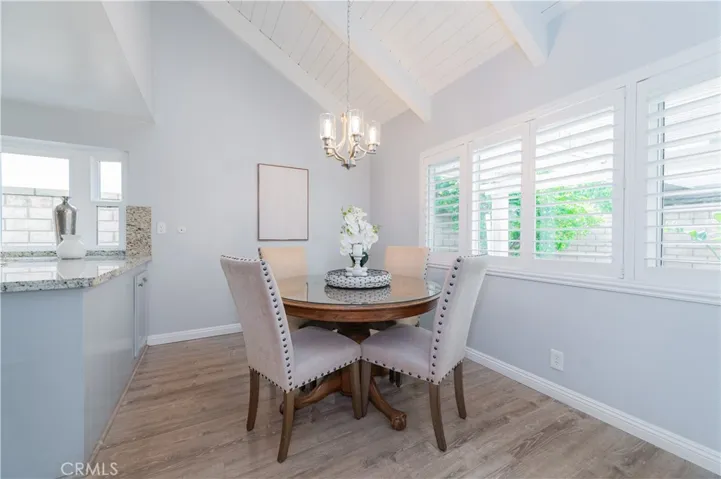 Warm & inviting breakfast nook