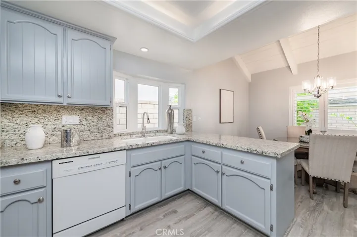 Granite counters & more cabinet space