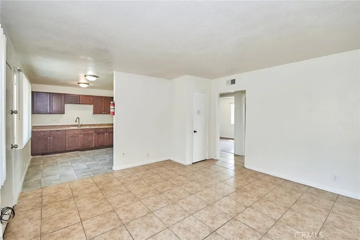 1074 N Willow Avenue, Rialto, California 92376