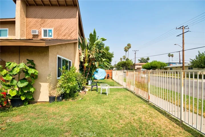 1074 N Willow Avenue, Rialto, California 92376