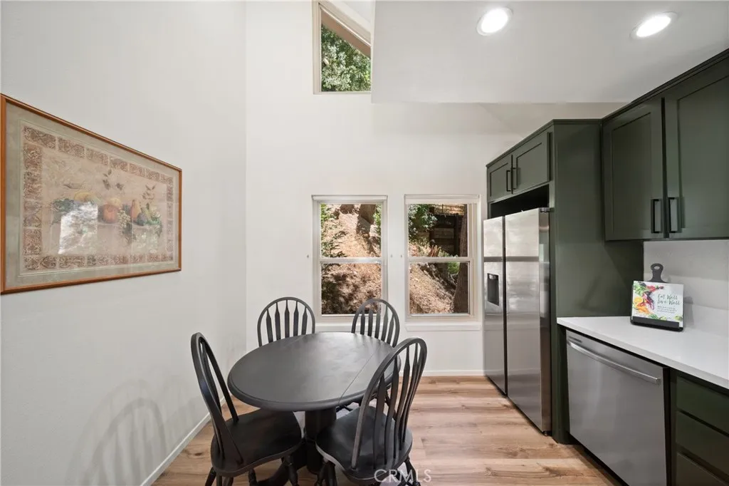 574 Mill Court, Lake Arrowhead, California 92352 home-pic-10