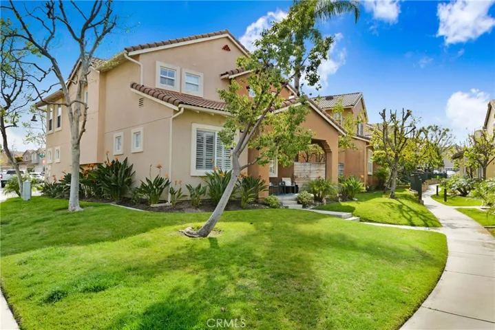 27 Via Florencia, Mission Viejo, California 92692