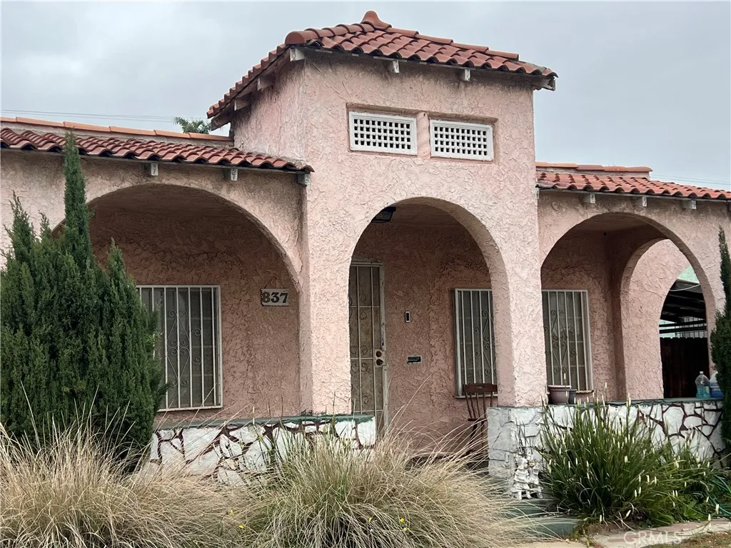 837 W 103rd Street, Los Angeles, California 90044 home-pic-0