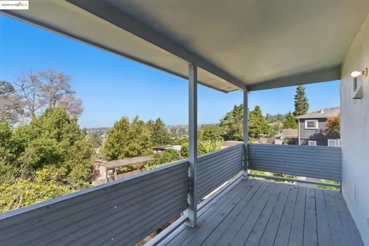 4689 Reinhardt Dr, Oakland, California 94619