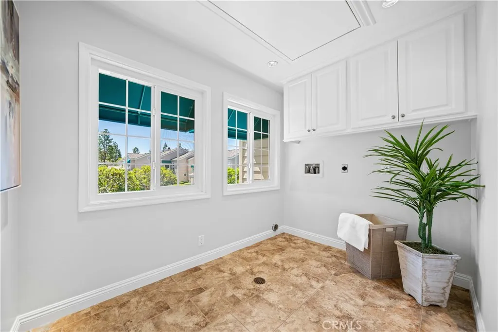 26 Lakefront 76, Irvine, California 92604 home-pic-32