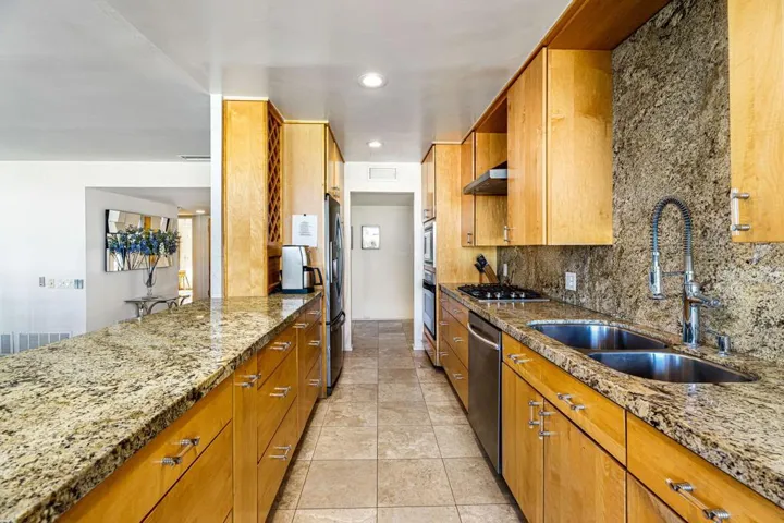21-web-or-mls-TK_Homestead_OPMG_1224_021