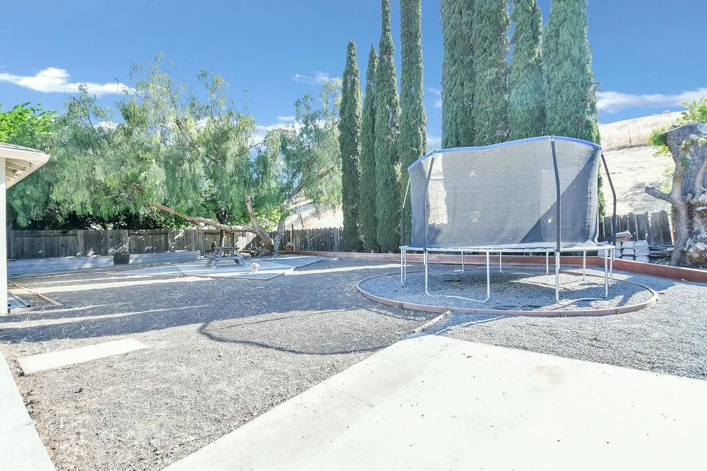 4453 Palo Verde Drive, Pittsburg, California 94565 home-pic-16