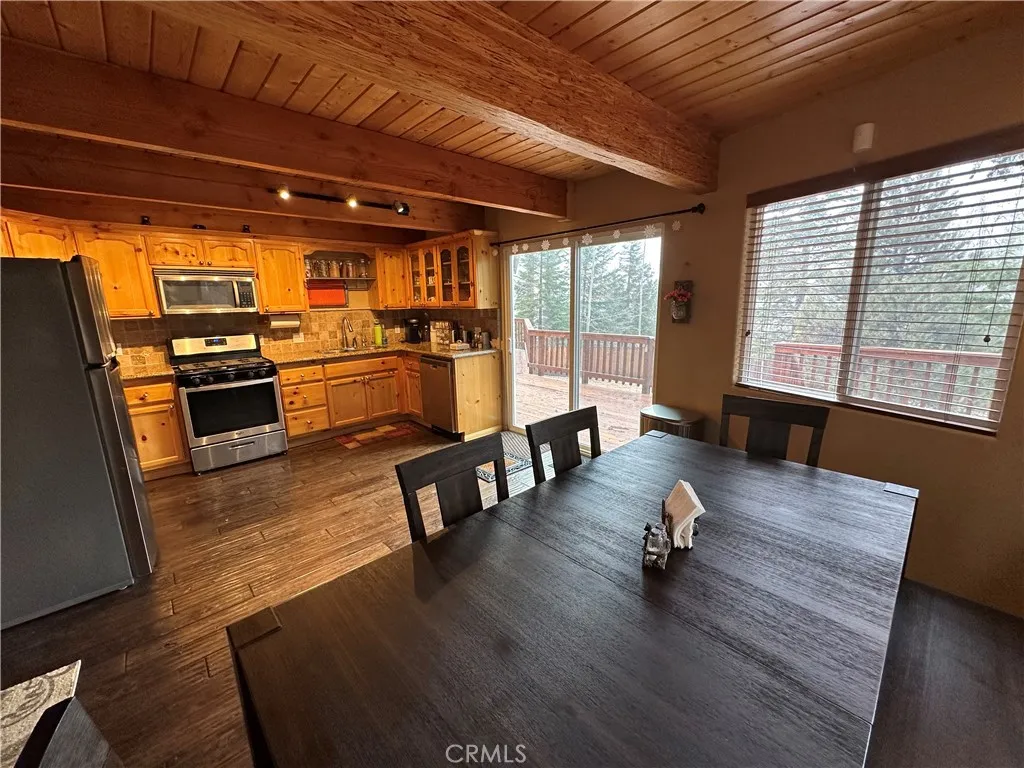 43632 Shasta Road, Big Bear Lake, California 92315 home-pic-8