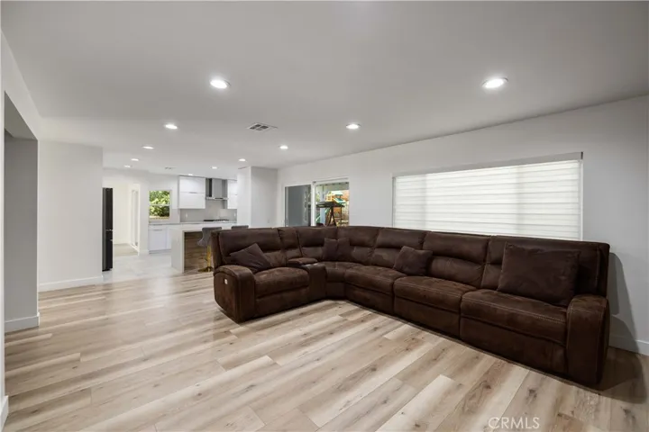 41305 Chestnut Street, Palmdale, California 93551