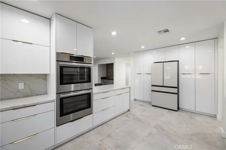 41305 Chestnut Street, Palmdale, California 93551