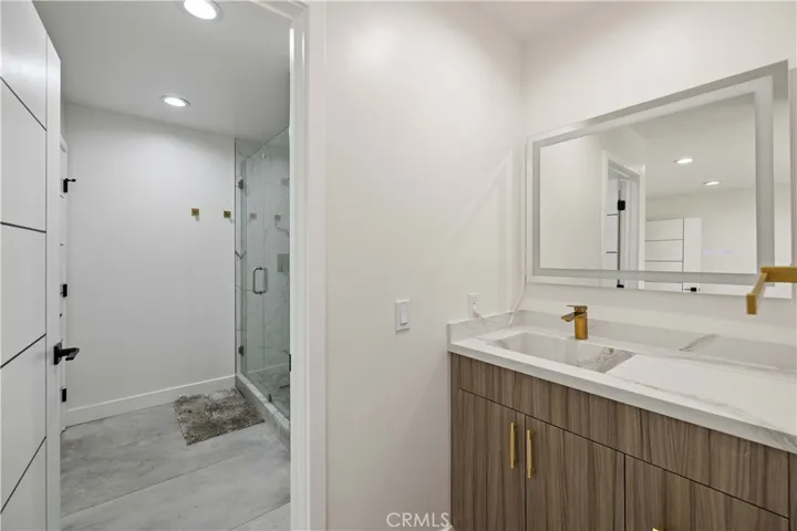41305 Chestnut Street, Palmdale, California 93551