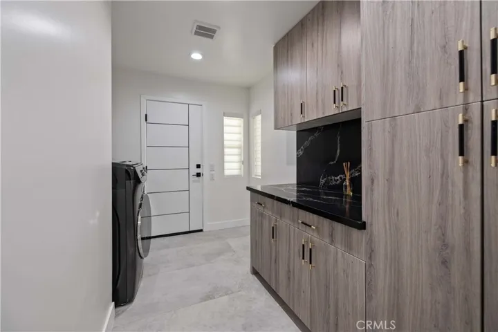 41305 Chestnut Street, Palmdale, California 93551