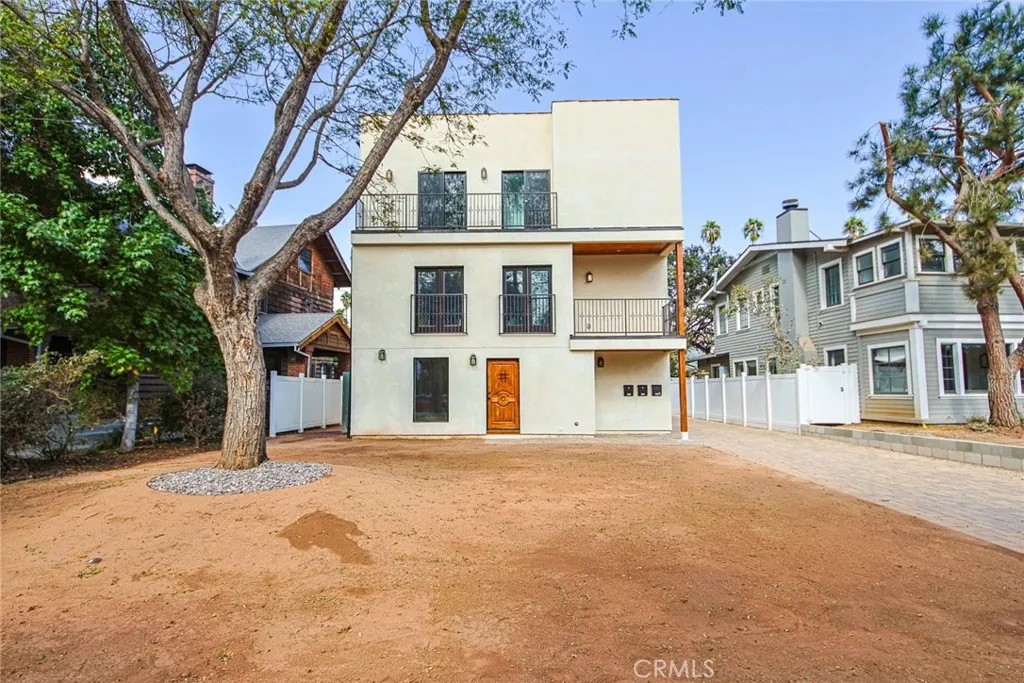 4351 Victoria Park Place, Los Angeles, California 90019 home-pic-22