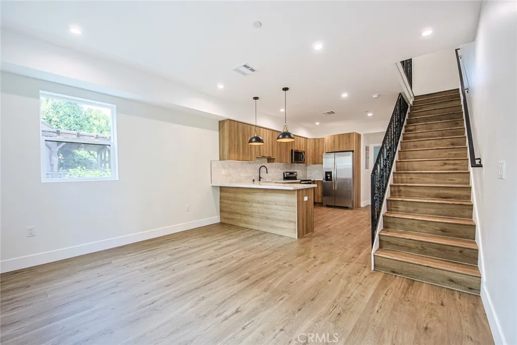 4351 Victoria Park Place, Los Angeles, California 90019 home-pic-39