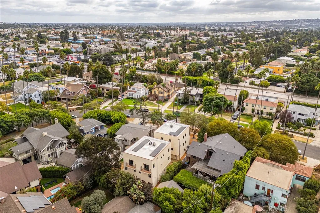 4351 Victoria Park Place, Los Angeles, California 90019 home-pic-45