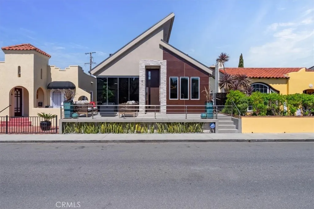 29 W Neapolitan Lane, Long Beach, California 90803 home-pic-3