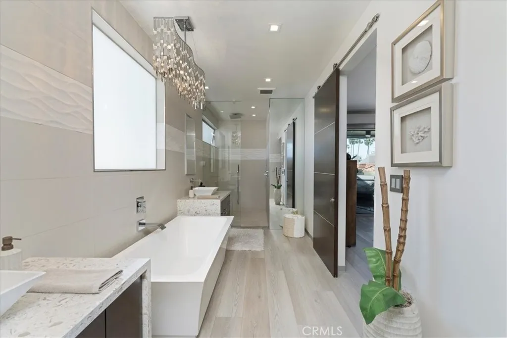 29 W Neapolitan Lane, Long Beach, California 90803 home-pic-44