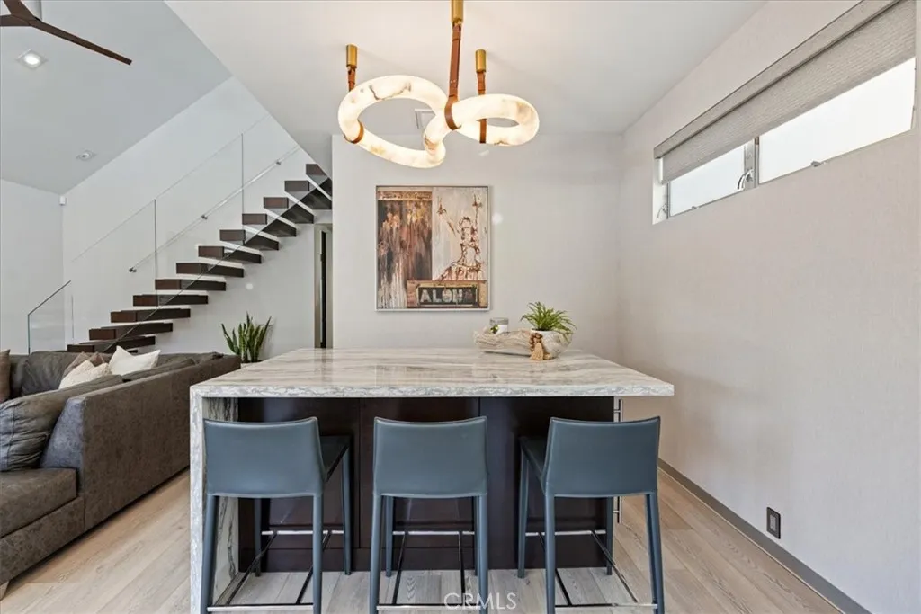 29 W Neapolitan Lane, Long Beach, California 90803 home-pic-26