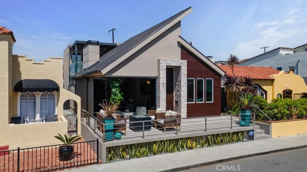 29 W Neapolitan Lane, Long Beach, California 90803 home-pic-9