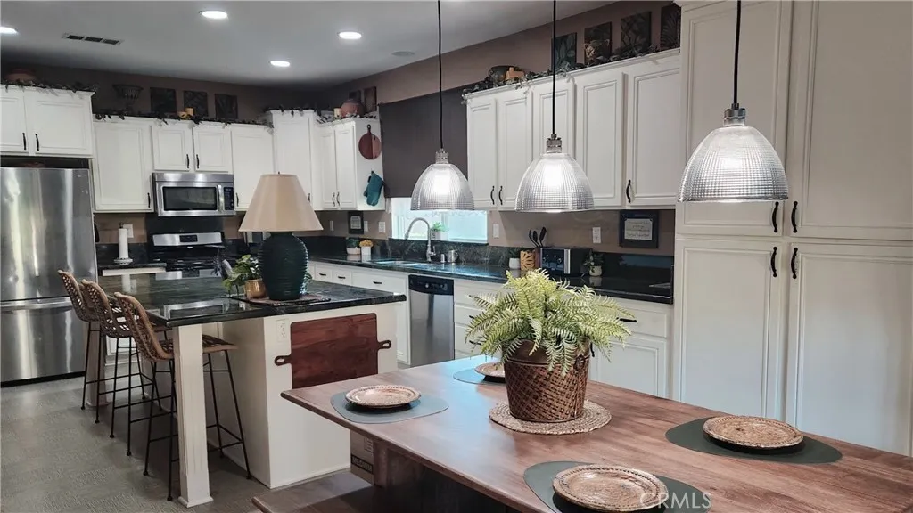 28181 Horizon Court, Menifee, California 92585 home-pic-17