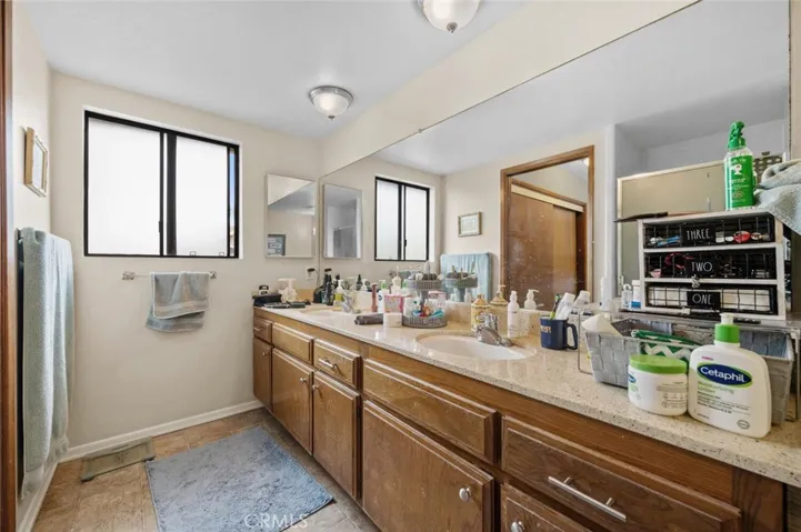 Dual vanities in master bathroom