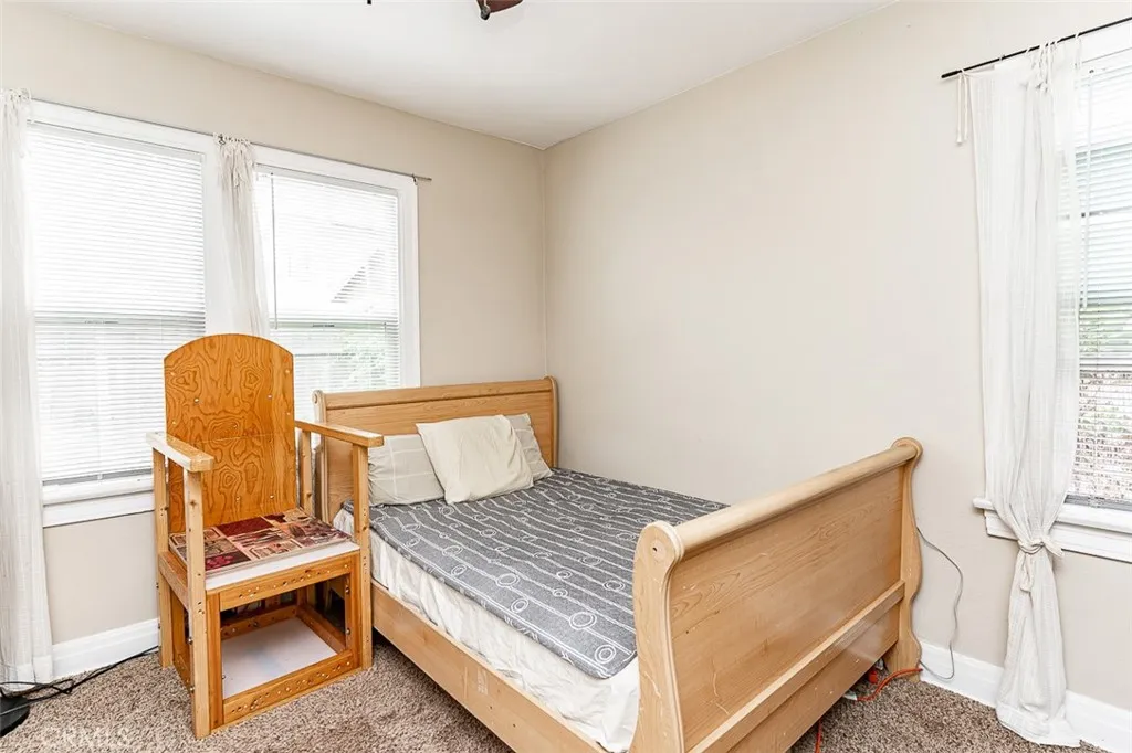 8462 S Denker Avenue, Los Angeles, California 90047 home-pic-11