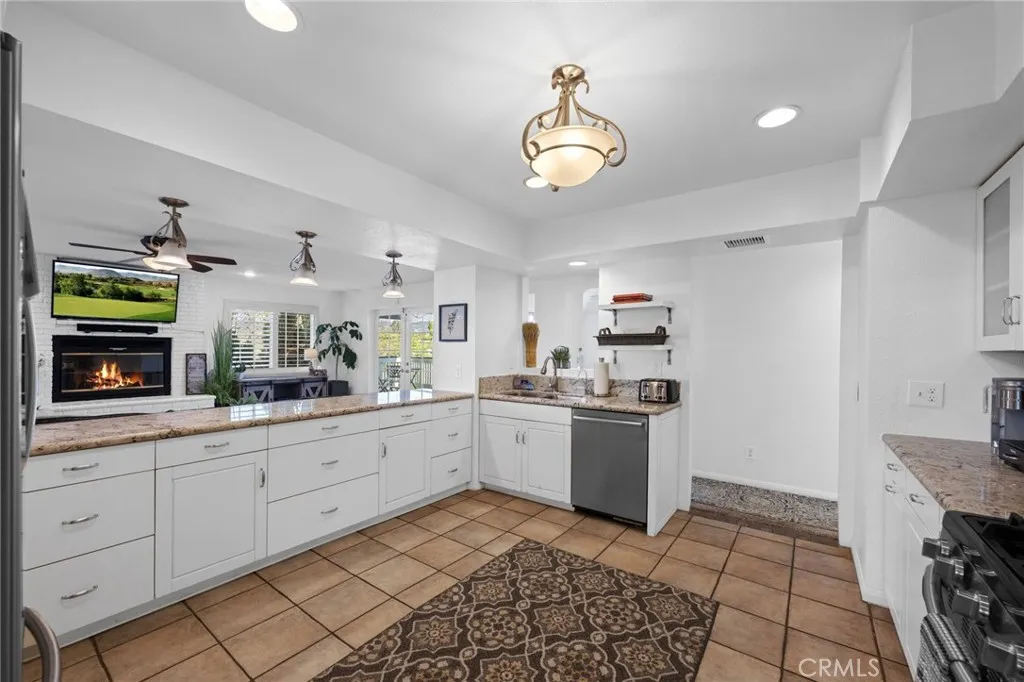 36350 Calle Poco, Temecula, California 92592 home-pic-27