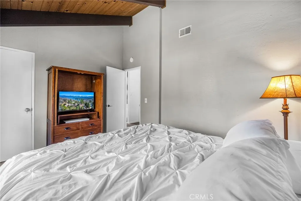 27528 Matterhorn Drive, Lake Arrowhead, California 92352 home-pic-27