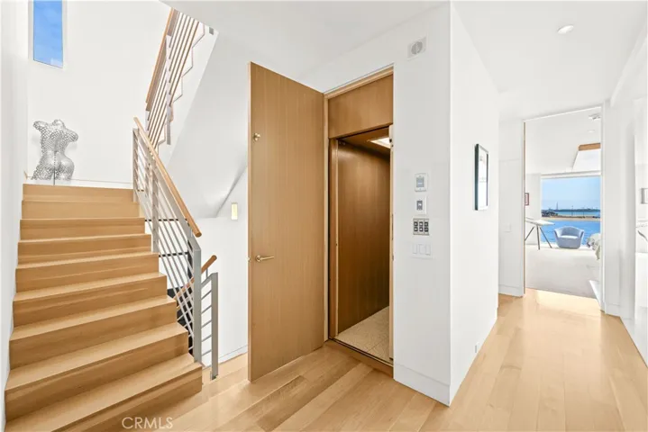 5490 E The Toledo, Long Beach, California 90803