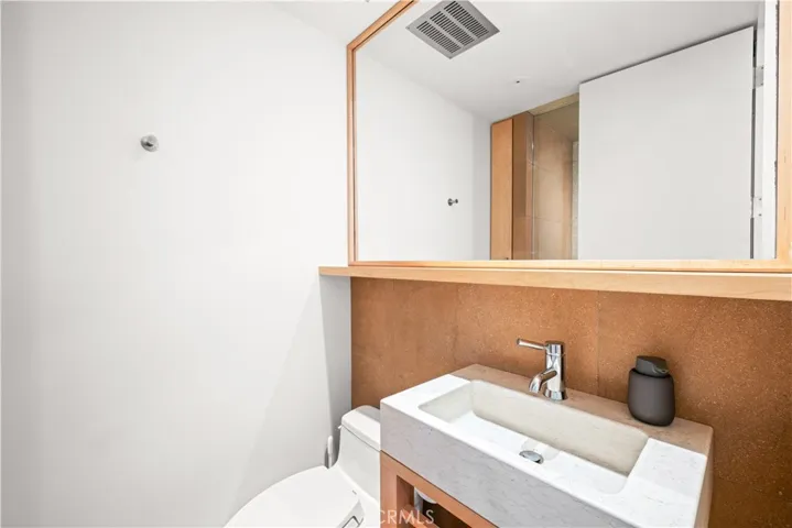 5490 E The Toledo, Long Beach, California 90803
