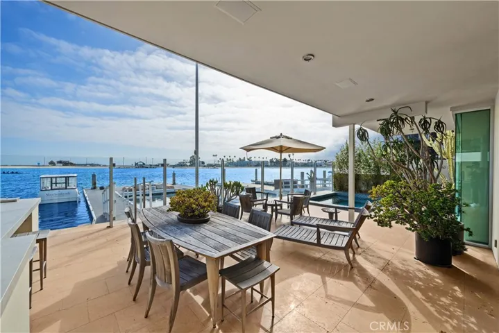 5490 E The Toledo, Long Beach, California 90803