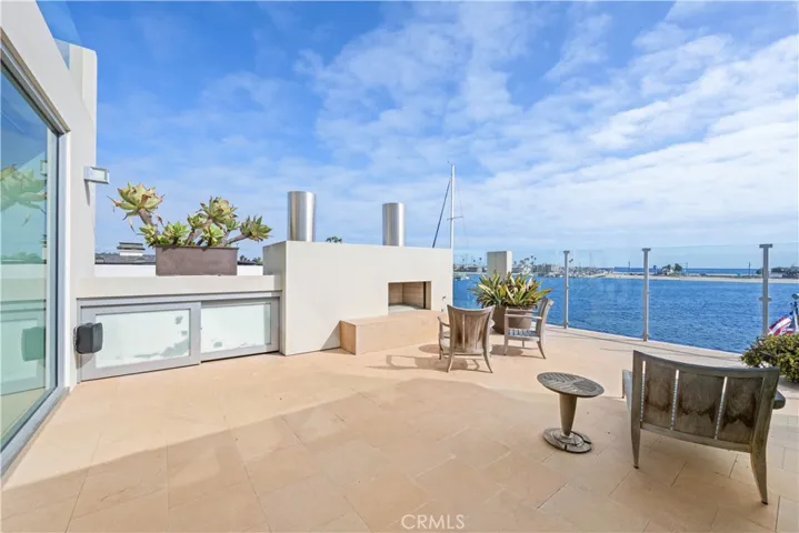 5490 E The Toledo, Long Beach, California 90803