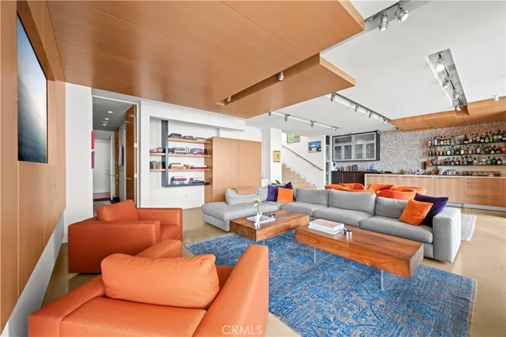 5490 E The Toledo, Long Beach, California 90803