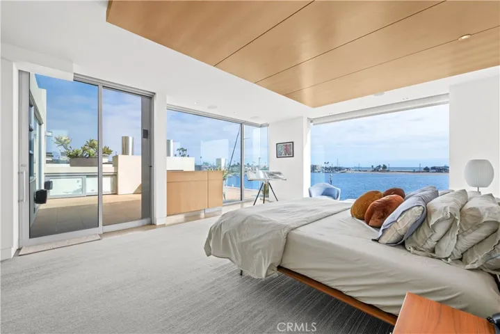 5490 E The Toledo, Long Beach, California 90803
